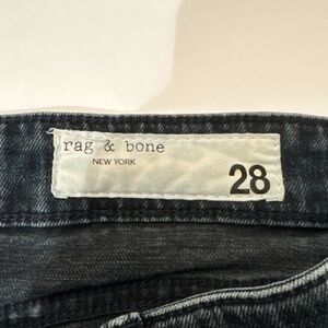 Rag & Bone Blue Jeans – Size 28